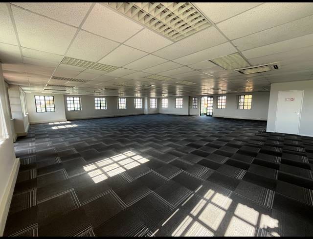 256M² OFFICE TO LET IN CLAREMONT
